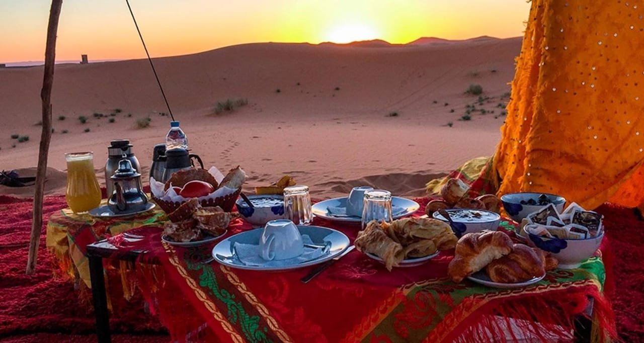 Desert Picnic Lunch